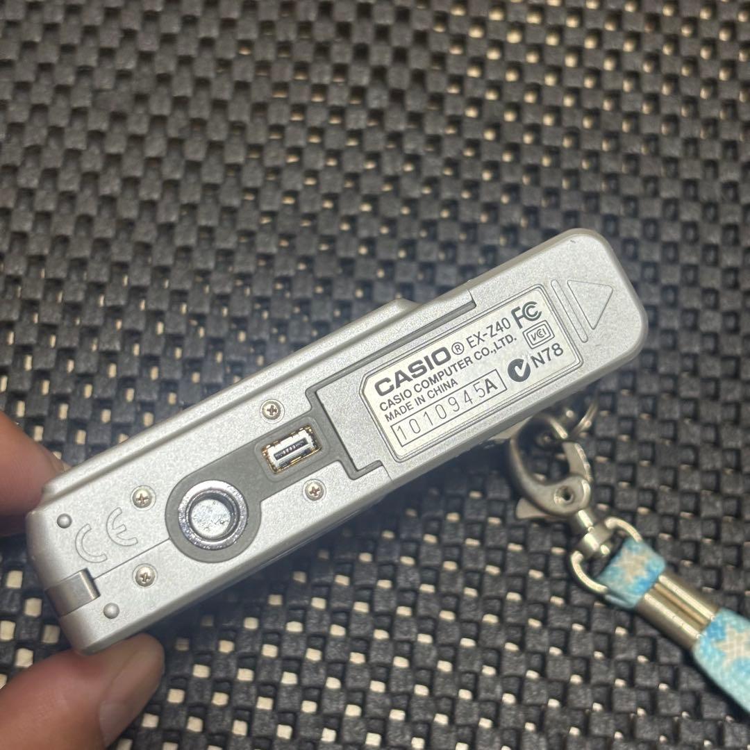 動作確認済 CASIO EXILIM EX-Z40 シルバー