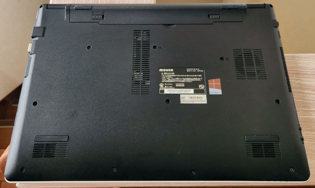 Mouse Core i7 6500U 15.6型　1920x1080/フルHD