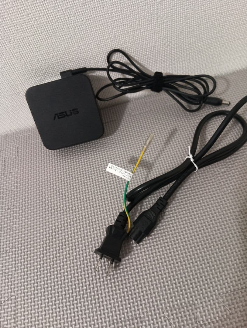 ASUS TUFGaming VG32VQ 31.5型ゲーミングモニター