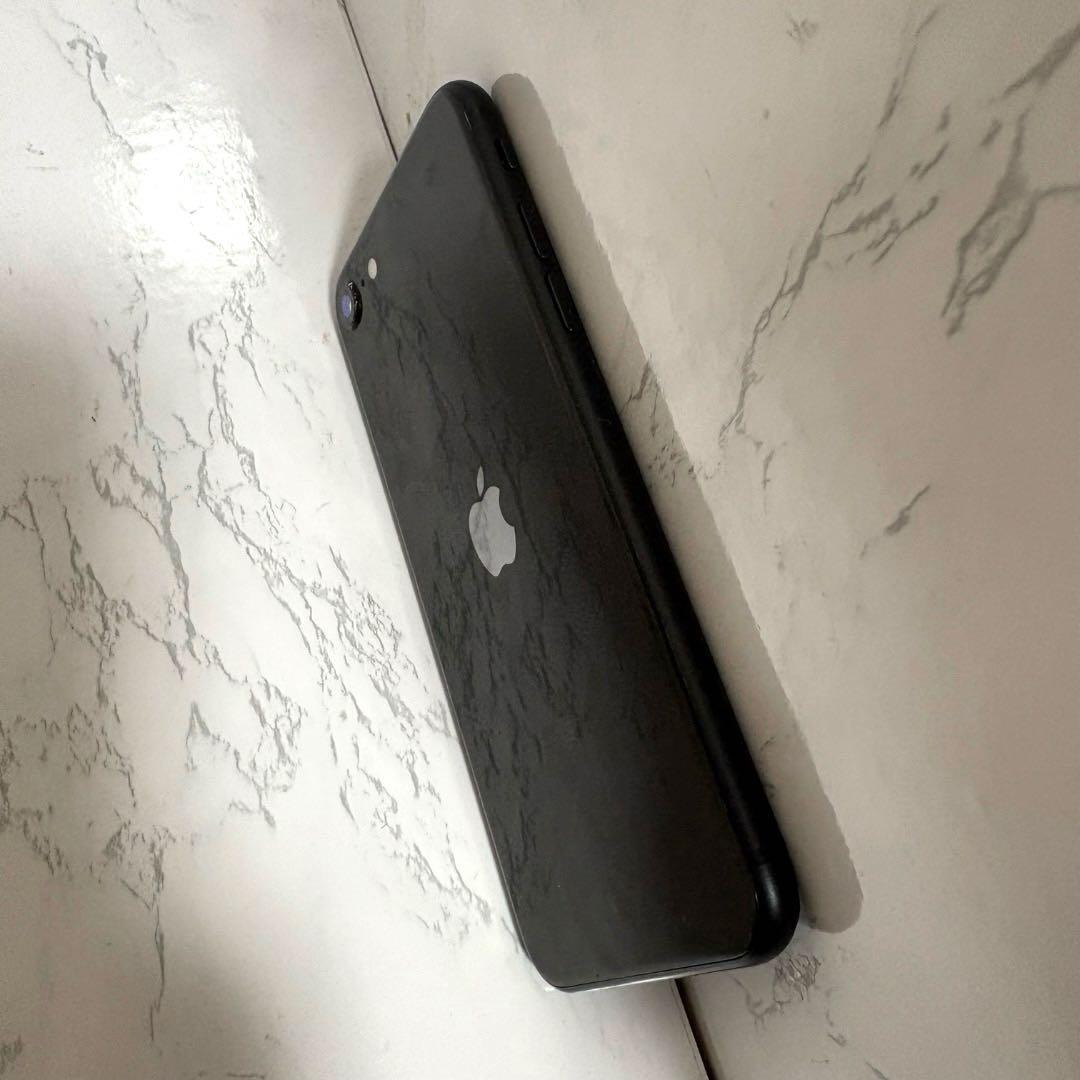 iPhone SE 第2世代 64GB ブラック SIMフリー 本体