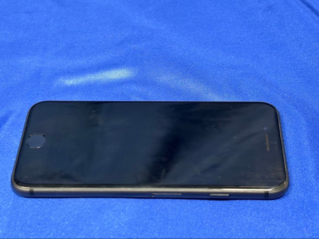 ● iPhone 8 64GB MQ782J/A docomo判定結果：○