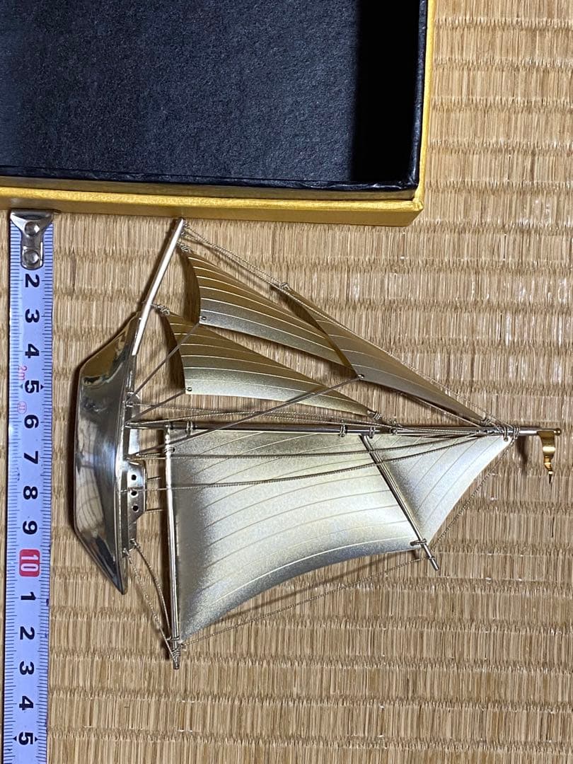 ♦️銀製刻印 帆船 ヨット 50.2g 昭和時代置物飾り ガラスケース入 資産形成