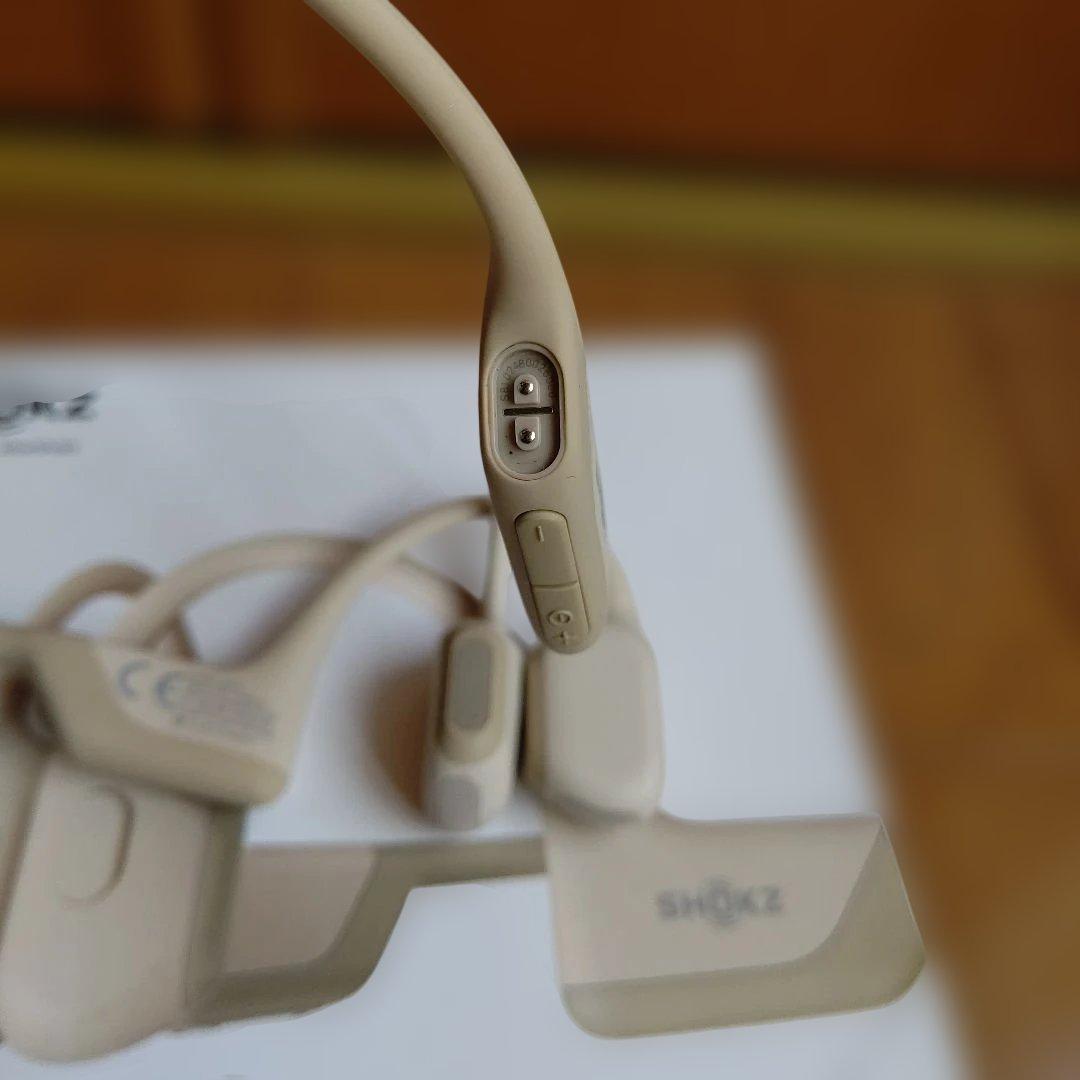 未使用 Shokz 骨伝導イヤホン OpenRun Pro S810 ベージュ