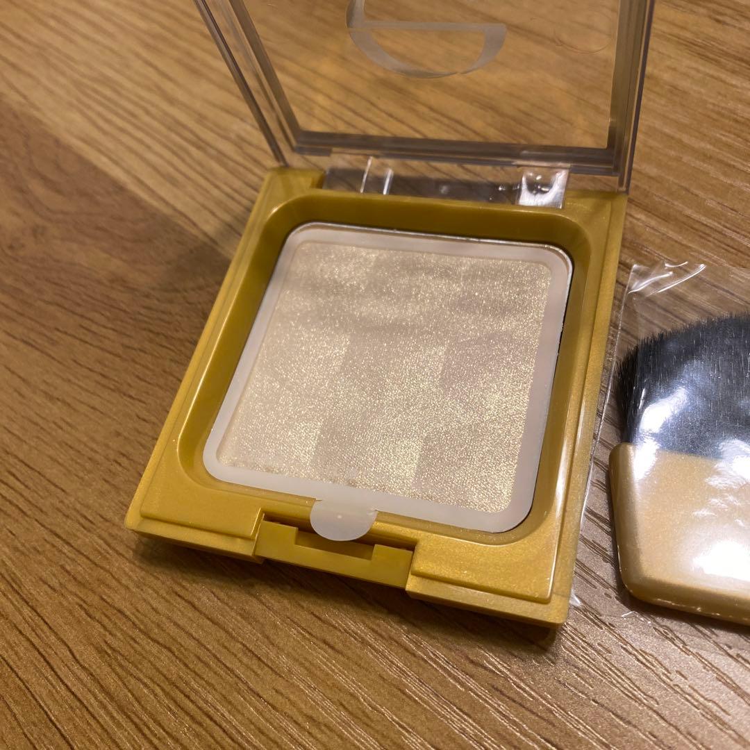 エクセル　シャイニーパウダーN SN02 ゴールドベージュ