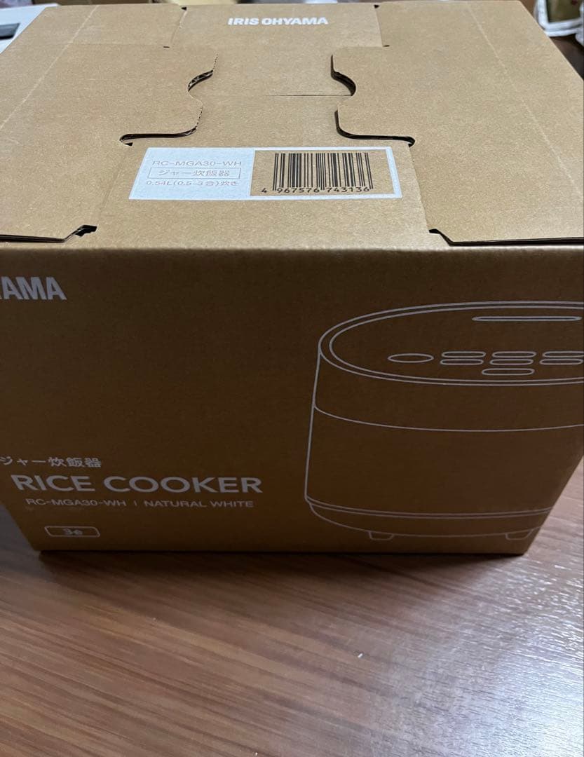 IRIS OHYAMA 3合炊き炊飯器