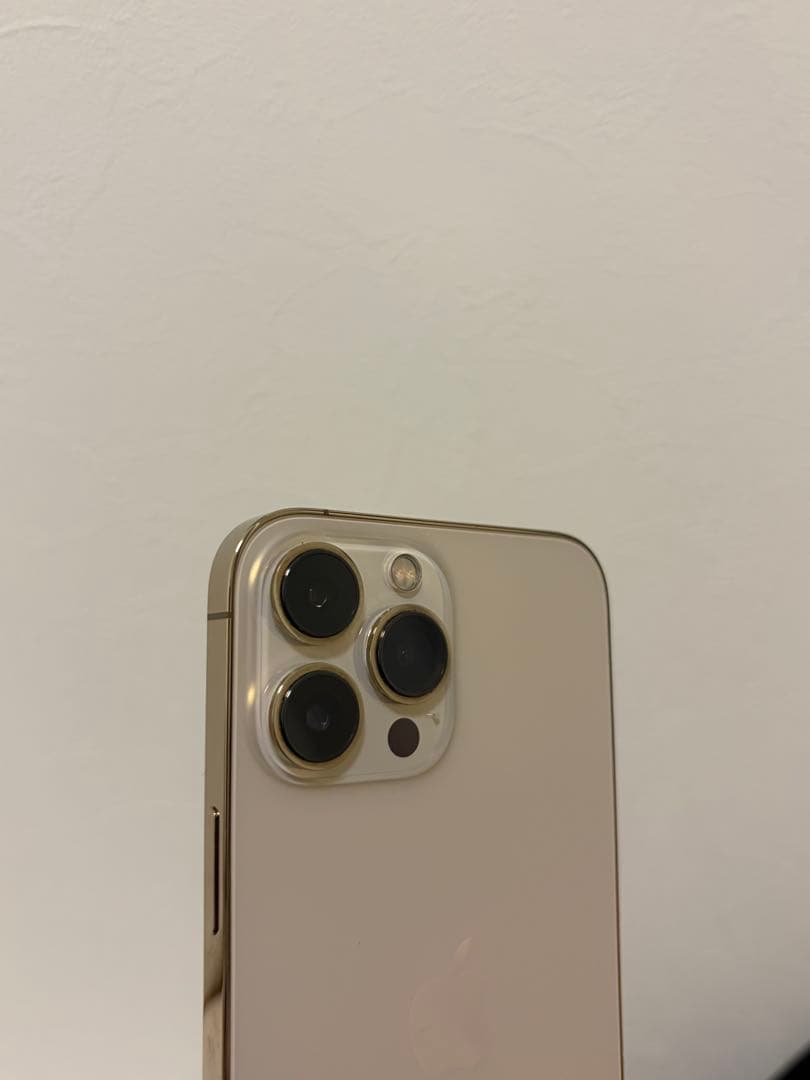 あお【美品】Apple iPhone 13 ゴールド 128GB 本体
