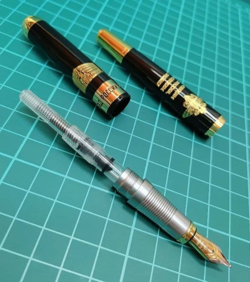 えむべーでー・旧ソ連製？・ロシア製・官僚・新品万年筆