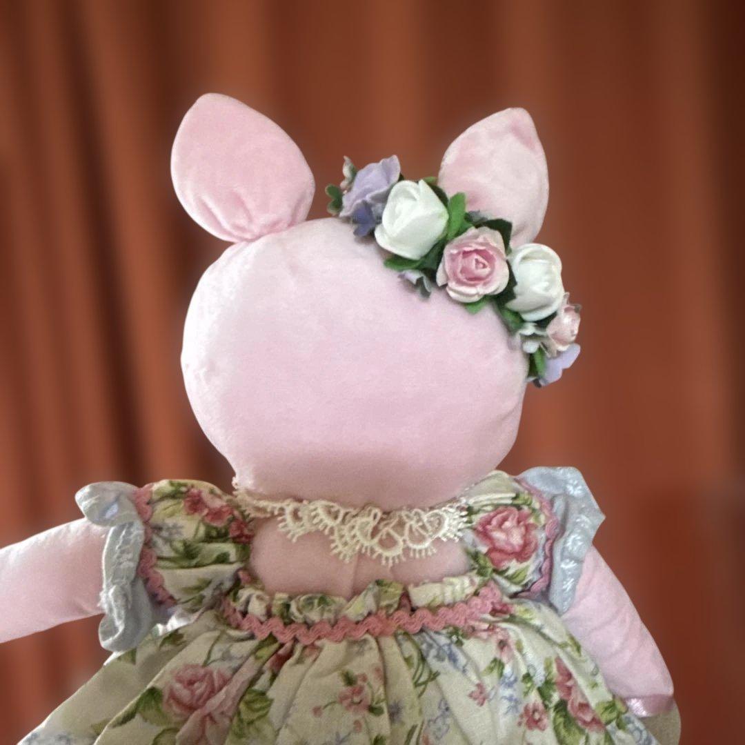 手作りピンク豚人形 花柄ドレス