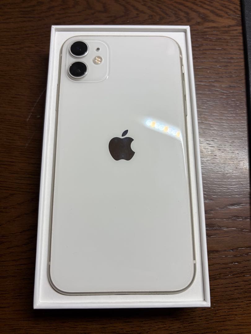 s*o様 Apple iPhone 11 ホワイト 本体 箱付き