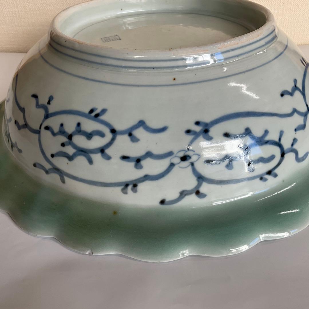 陶磁器　古伊万里　青磁染付蝙蝠草花文深鉢　江戸時代中期〜後期頃　優品