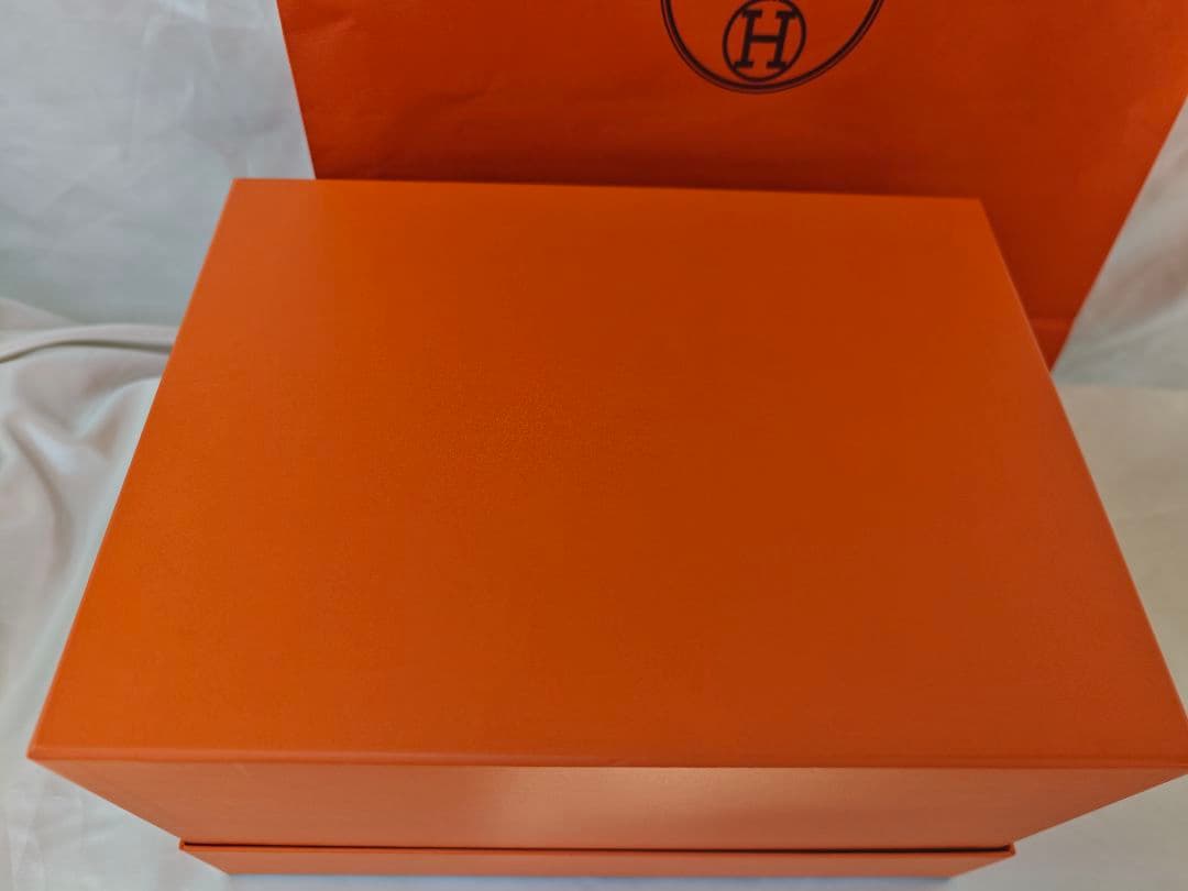 HERMES　2025 インザループ 18 　正規店購入　空箱