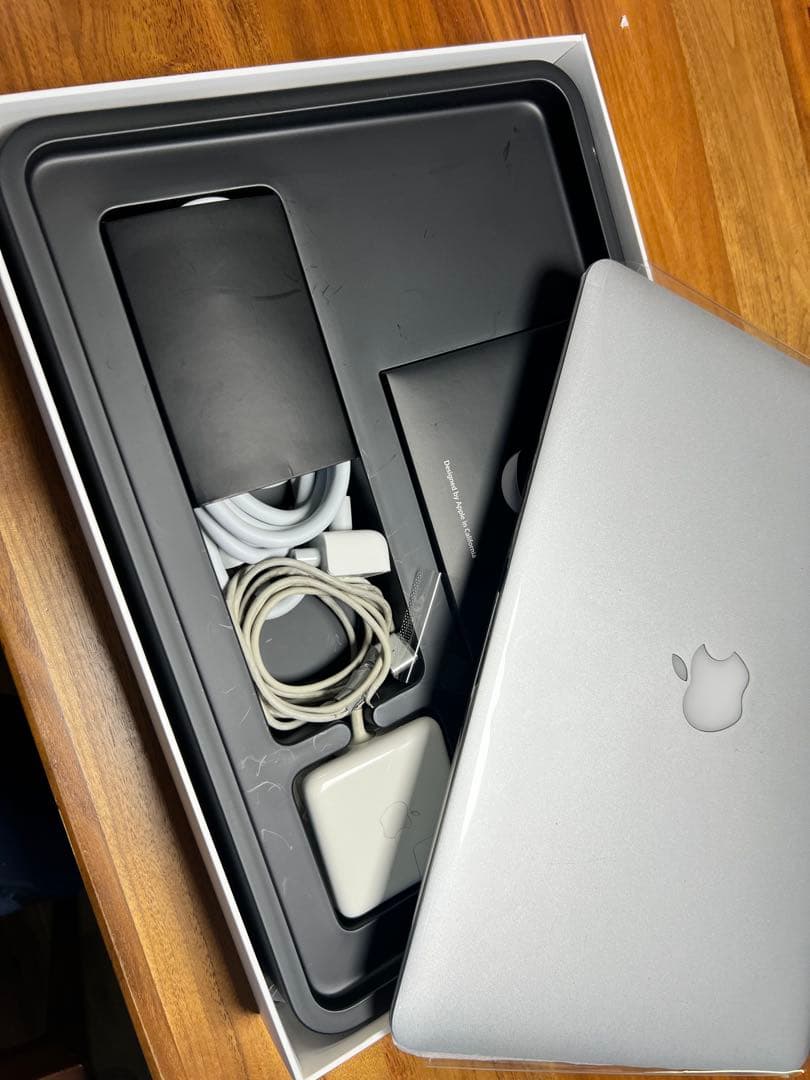 MacBook本体 MacBook Air 1.3GHz i5 8GB RAM