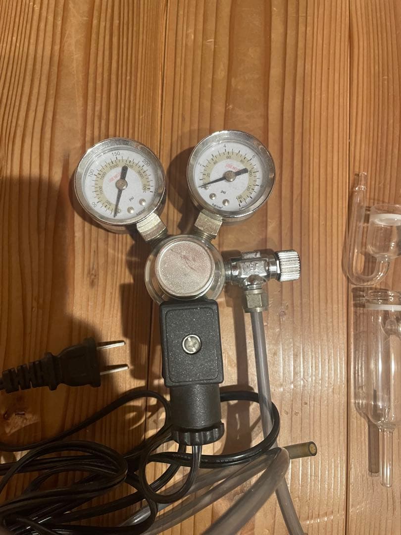 【週末値下】CO2レギュレーターセット 水草育成用