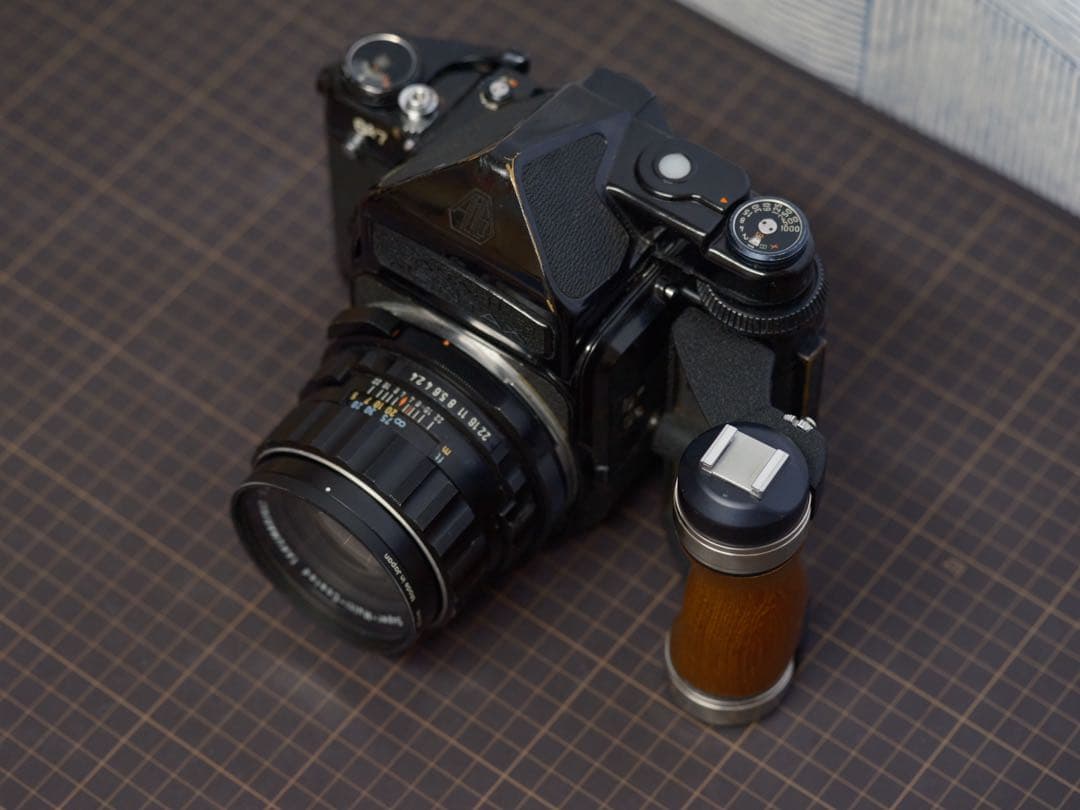 PENTAX67本体 TTLファインダー 105mm f2.4 木製グリップ付き