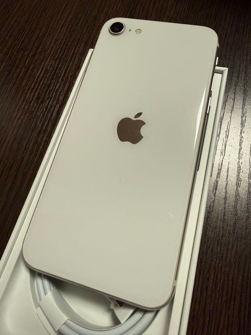 iPhone SE 第3世代 64GB スターライトSIMフリー