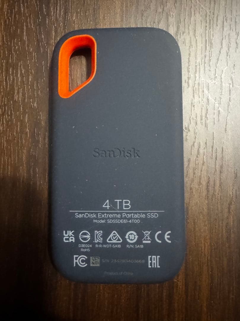 外付けハードディスク・ドライブ SanDisk SSD 4TB SDSSDE61-4T00-GH25