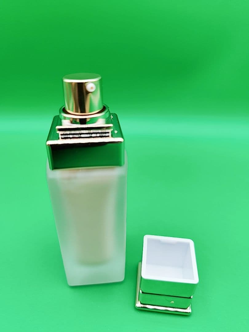 Dior　プレステージ ホワイトルプロテクター UV ルミエール シアーグロウ