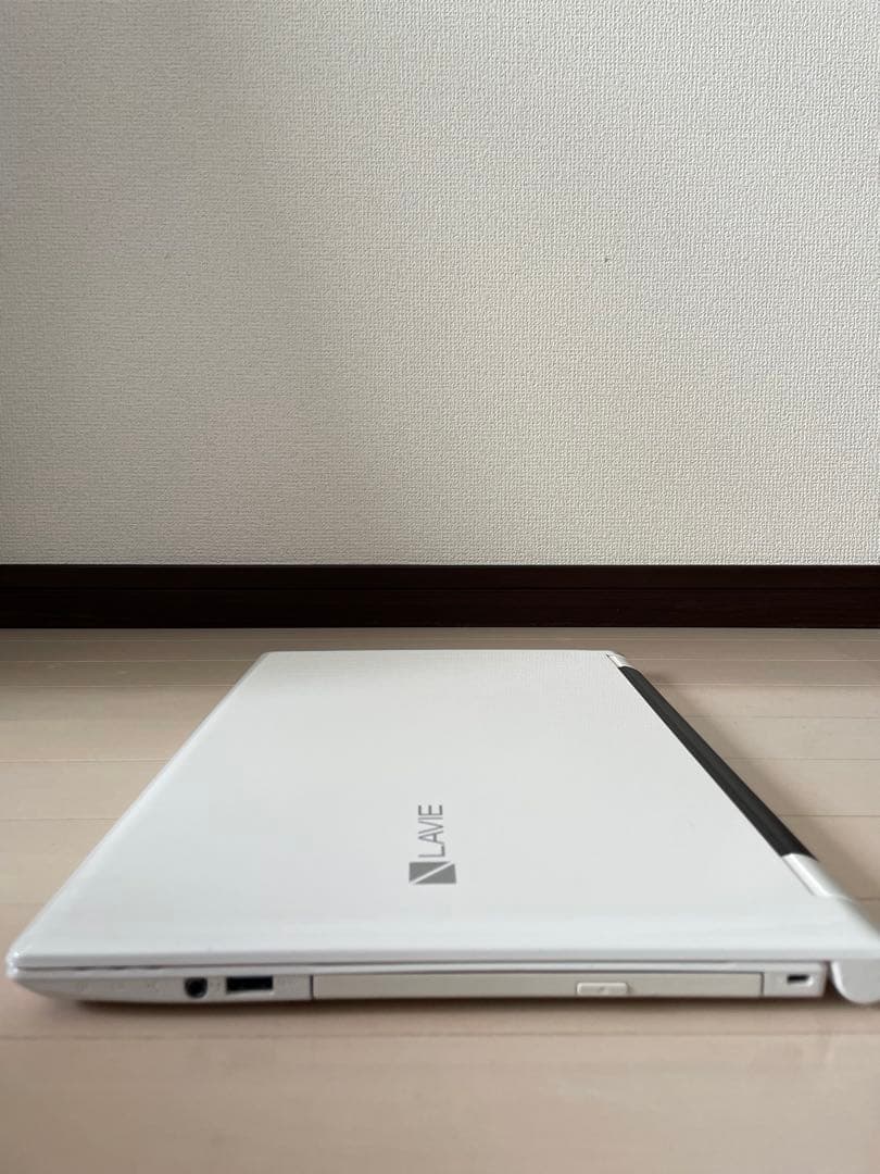 初期化済み　薄型ノートパソコンNECWindows10カメラ付き