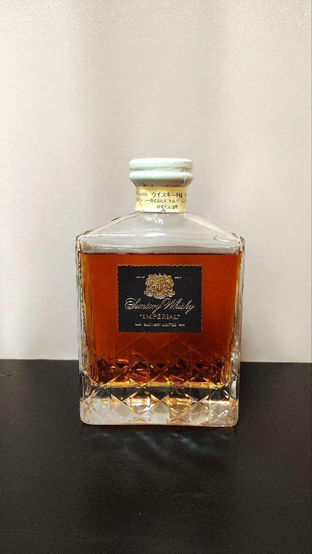 ウイスキー Suntory Whisky \"IMPERIAL\" 600ml
