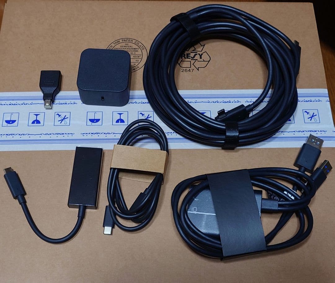 VIVE Focus Vision+有線ストリーミングキット+フェイストラッカー