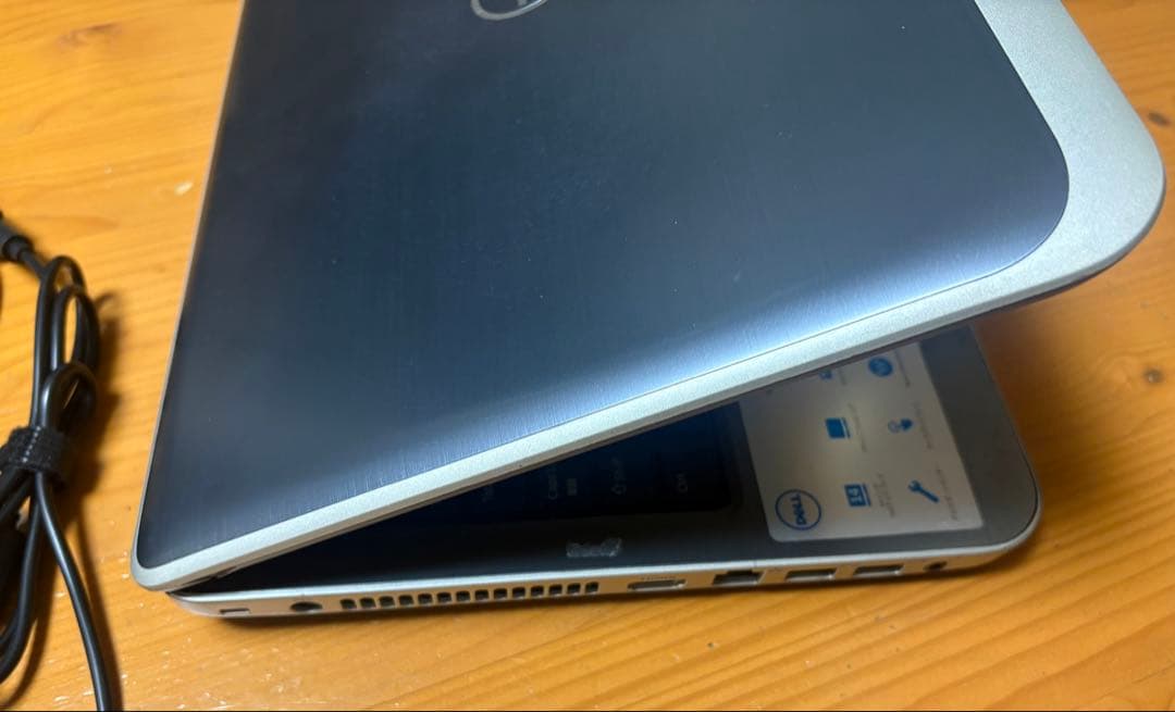 Dell 14型ノートPC クルーシャル製500GBSSD ACアダプター付き