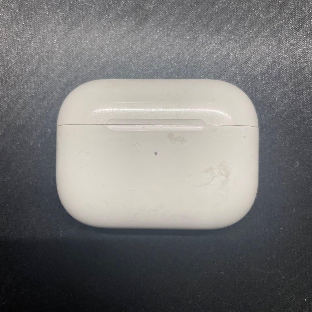 AirPods Proケース本体とシリコンケース付