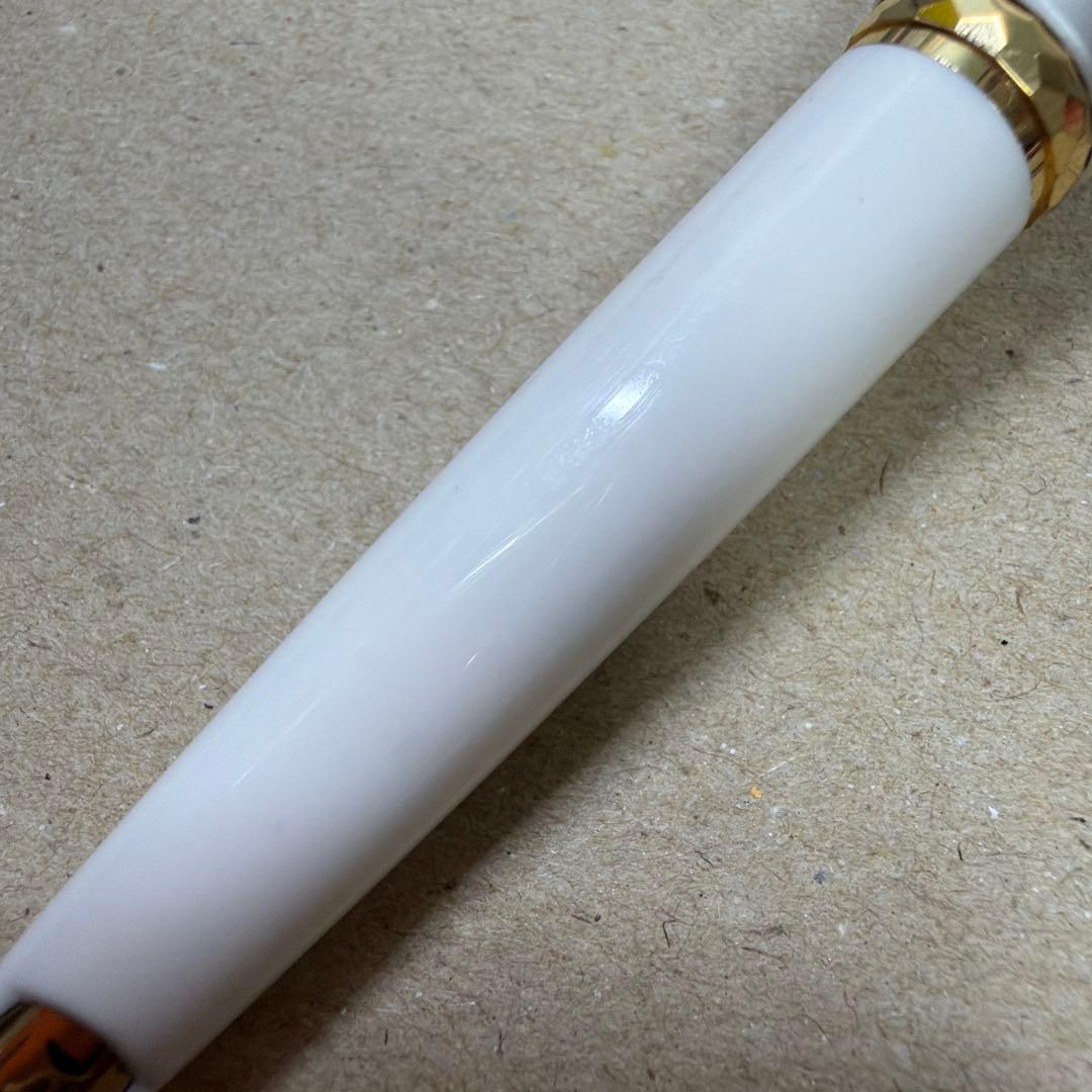廃盤 PILOT パイロット 万年筆 ELITE エリート ホワイト 18k M