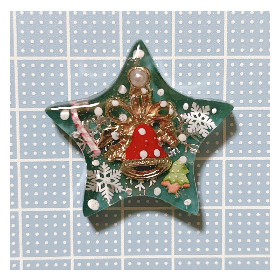No 957❣️可愛い星型クリスマスレジンヘアゴム❣️٩(๑❛ᴗ❛๑)۶❣️