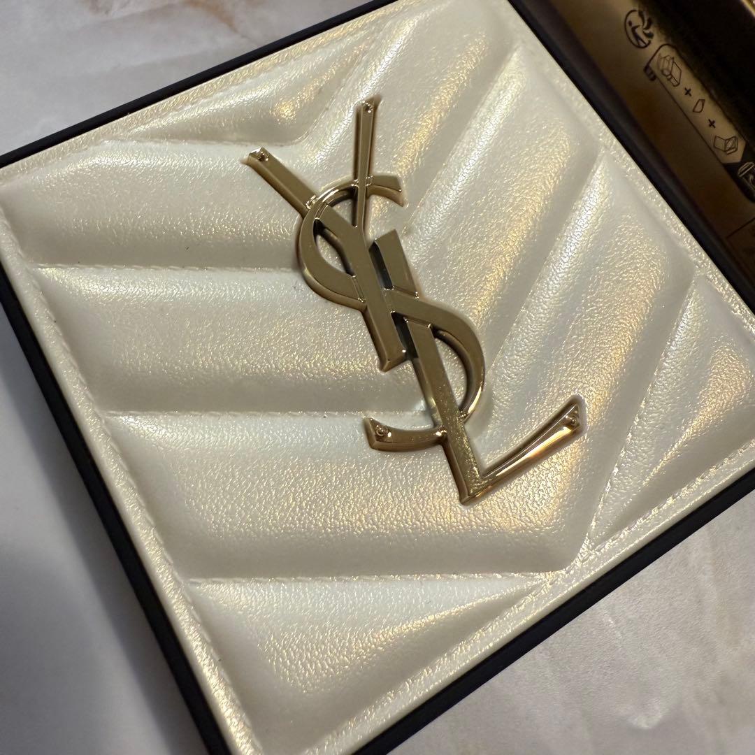 YSL オールアワーズハイパールミナイザー 03