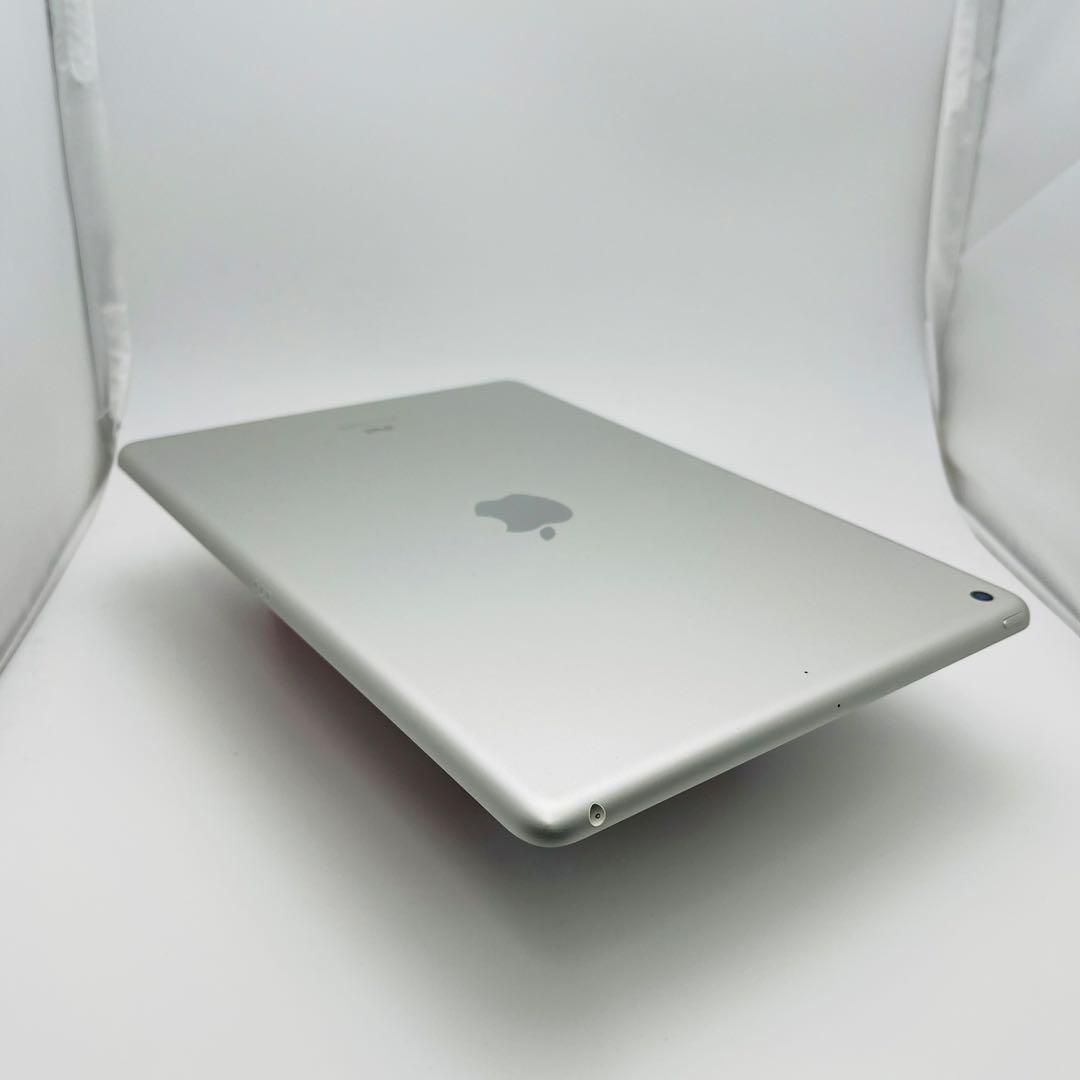 A 88% iPad 8 第8世代 32 GB Wi-Fi シルバー 本体