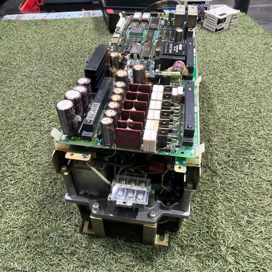 アンプ MITSUBISHI MR-S1-300-E01 SERVO DRIVE