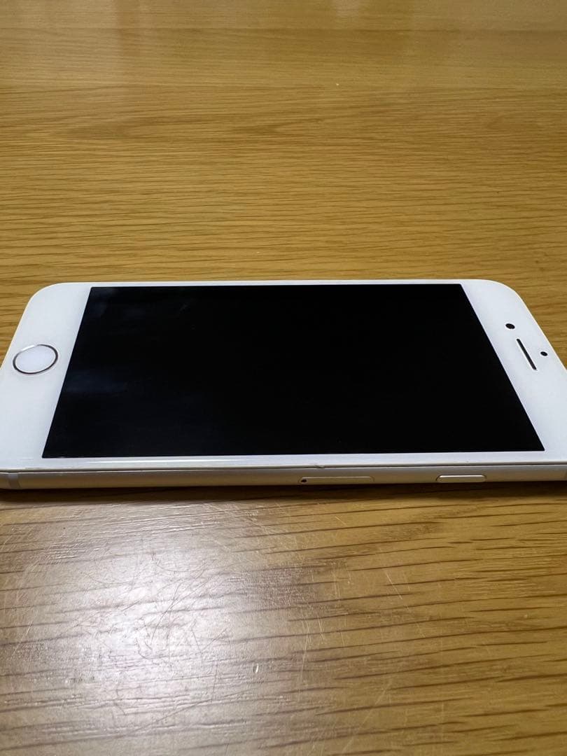 Apple iPhone 8 ホワイト 本体