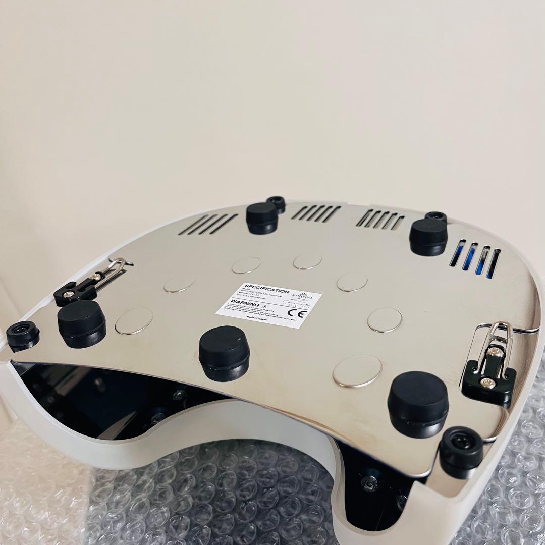 シャイニージェル プロフェッショナル UV LEDライト 36W 有線