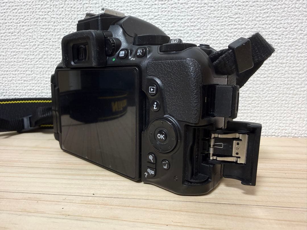 【美品】Nikon D5500 ボディ本体 タッチ対応・Wi-Fi【値下不可】