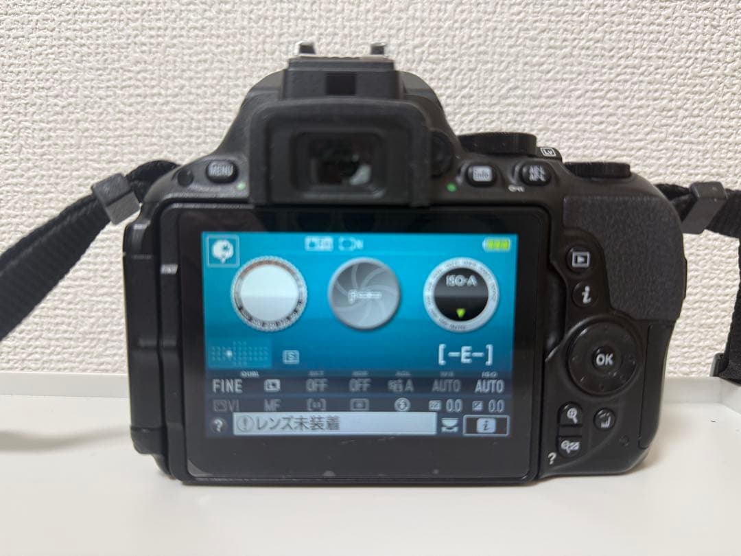 【美品】Nikon D5500 ボディ本体 タッチ対応・Wi-Fi【値下不可】