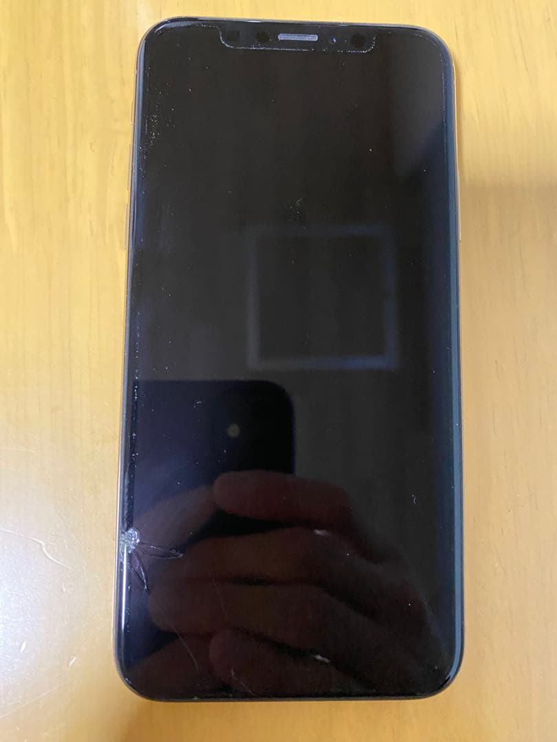 iPhoneXs 背面割れ有り