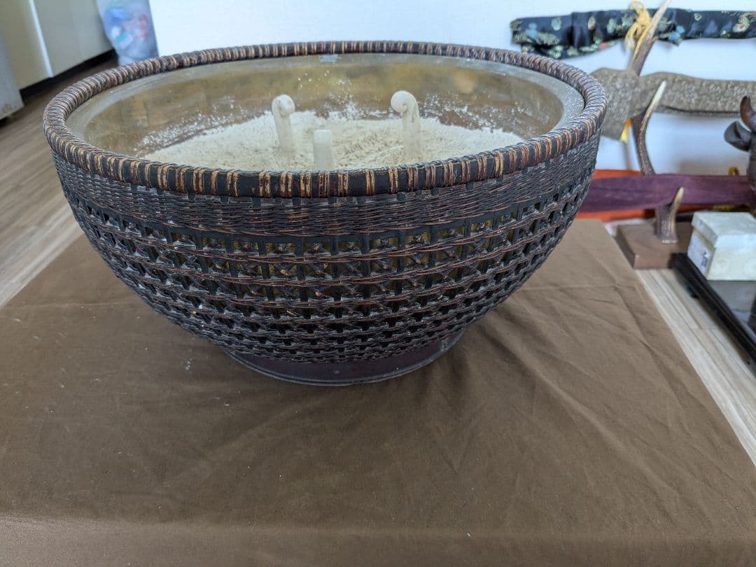 籐編み漆仕上げ炉風炉？炭斗、時代物貴重美品、茶道具！値下げしました。