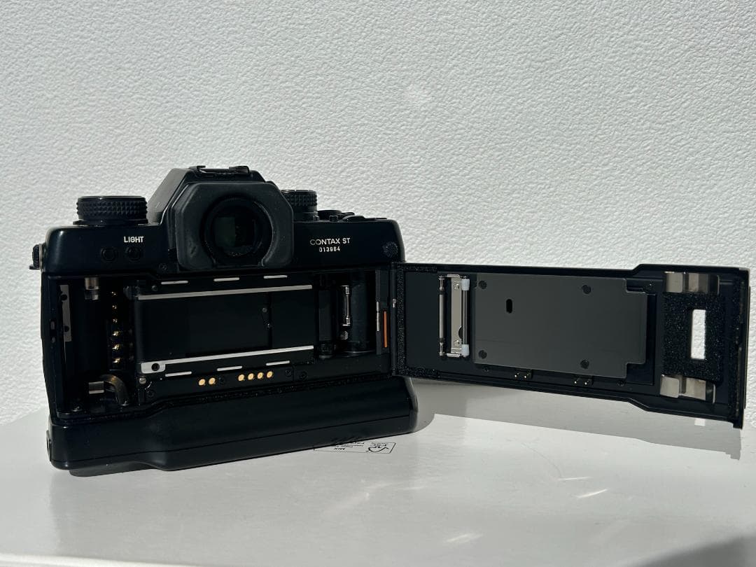 「美品」CONTAX ST + P7 フィルムカメラ 一眼レフ コンタックス
