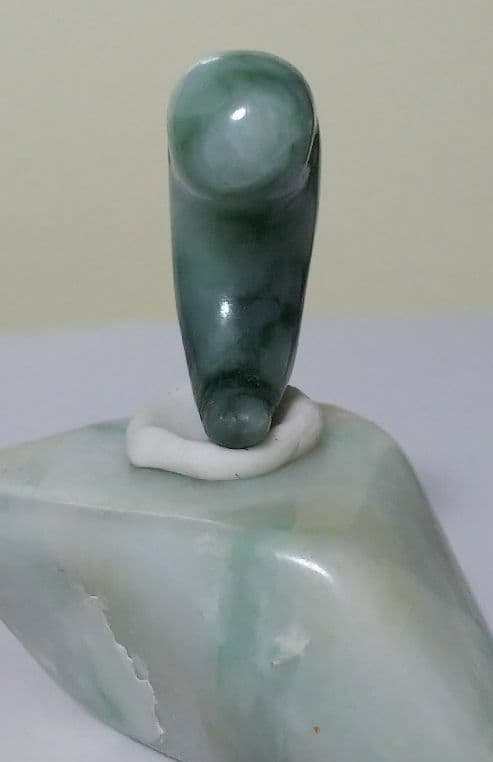 糸魚川産翡翠勾玉