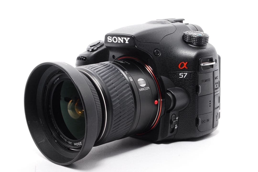 ◆SONY α57◆ショット数僅か◆一眼レフカメラ◆標準＆望遠レンズ◆すぐ使える