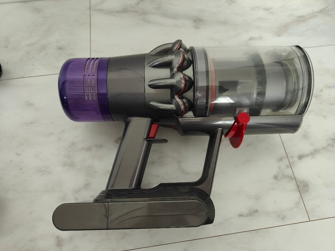 Dyson V11 スティッククリーナー本体 ジャンク品 掃除機 ダイソン