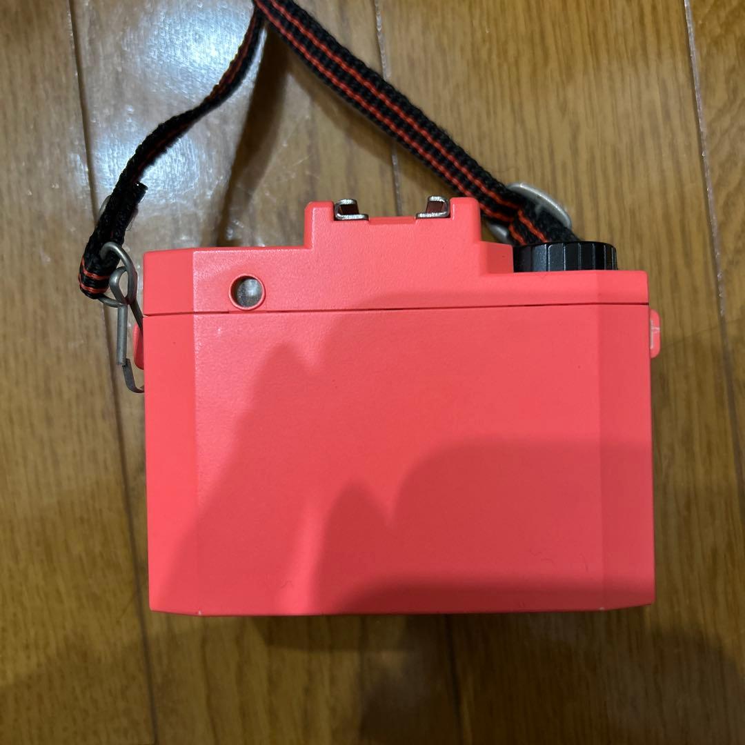 HOLGA DIGITAL ピンク トイカメラ（中古品）