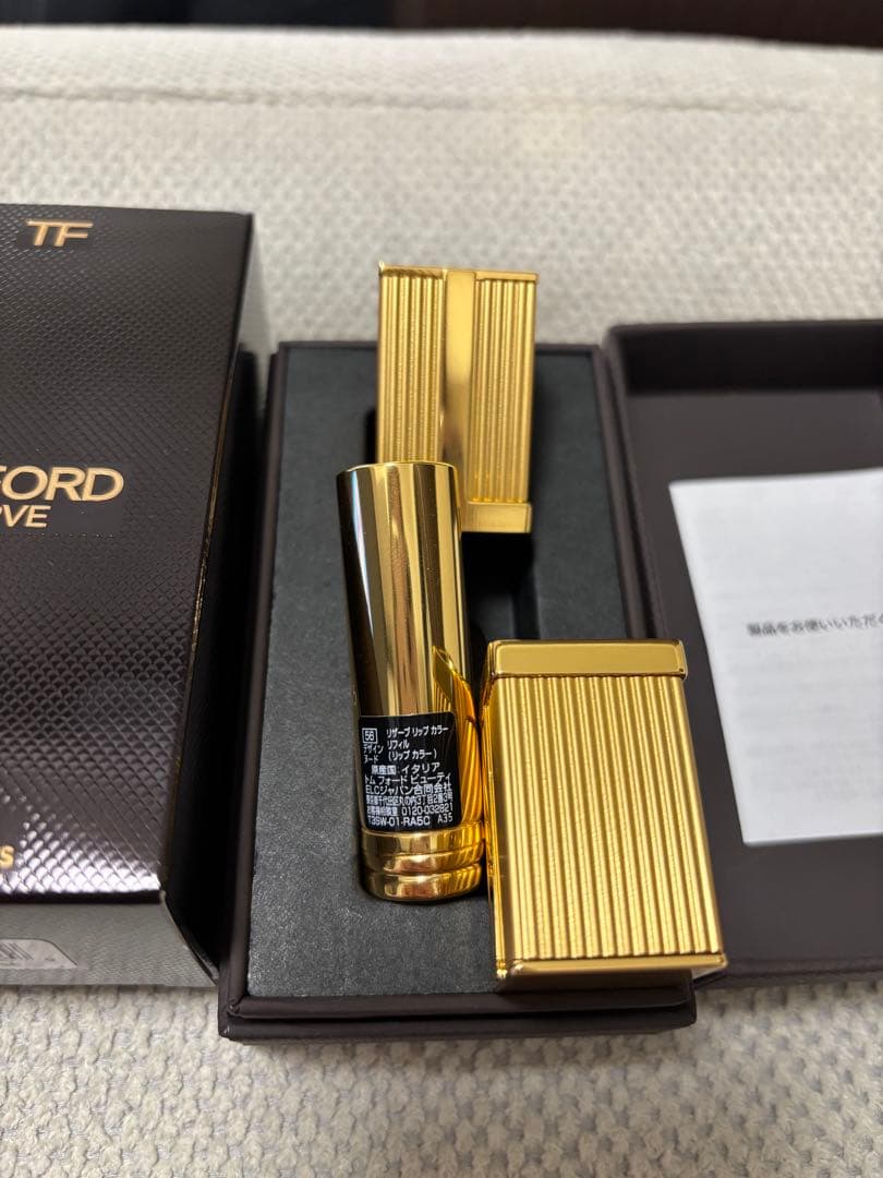 新品TOM FORD リザーブリップカラー　56デザインヌード　ゴールドケース