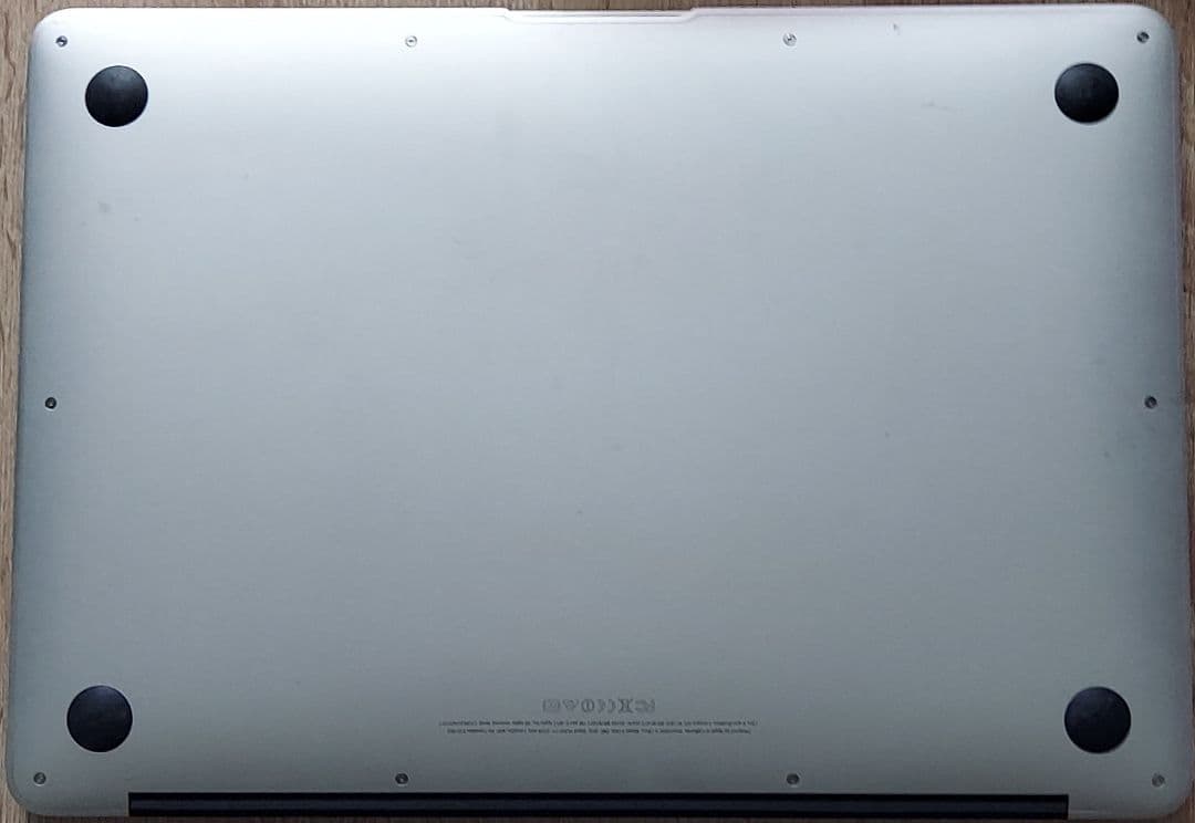 Apple MacBook Air モデルA1466