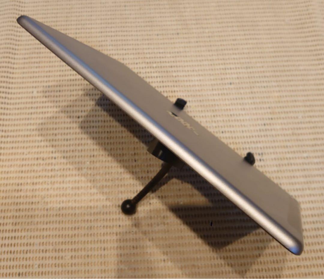 動作品SIMフリーiPad第5世代本体128GB送料込ジャンク品3HLJL