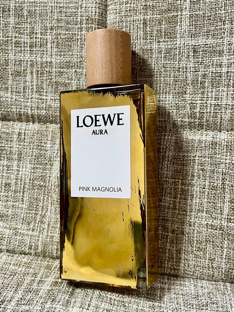 LOEWE AURA PINK MAGNOLIA 香水
