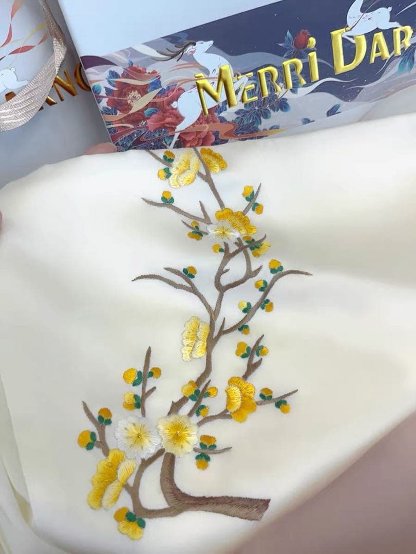 100％シルク 手刺繍ストール／非遺伝統工芸・手縫い仕上げ