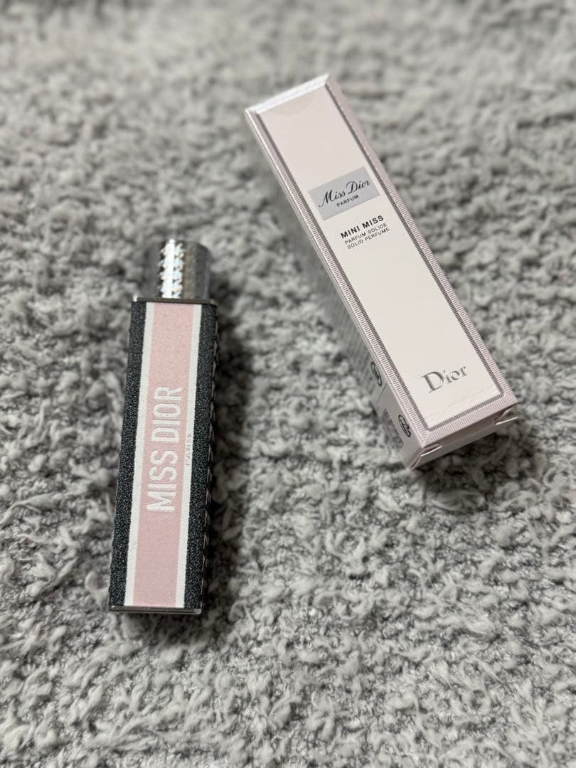 ミス ディオール パルファン ミニ ミス Dior