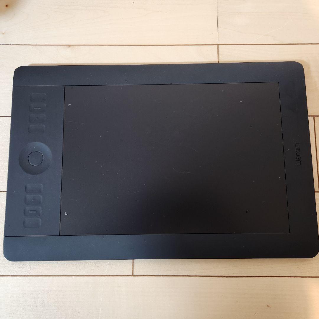 【美品】wacom ペンタブレット intuos5 touch PTH-650