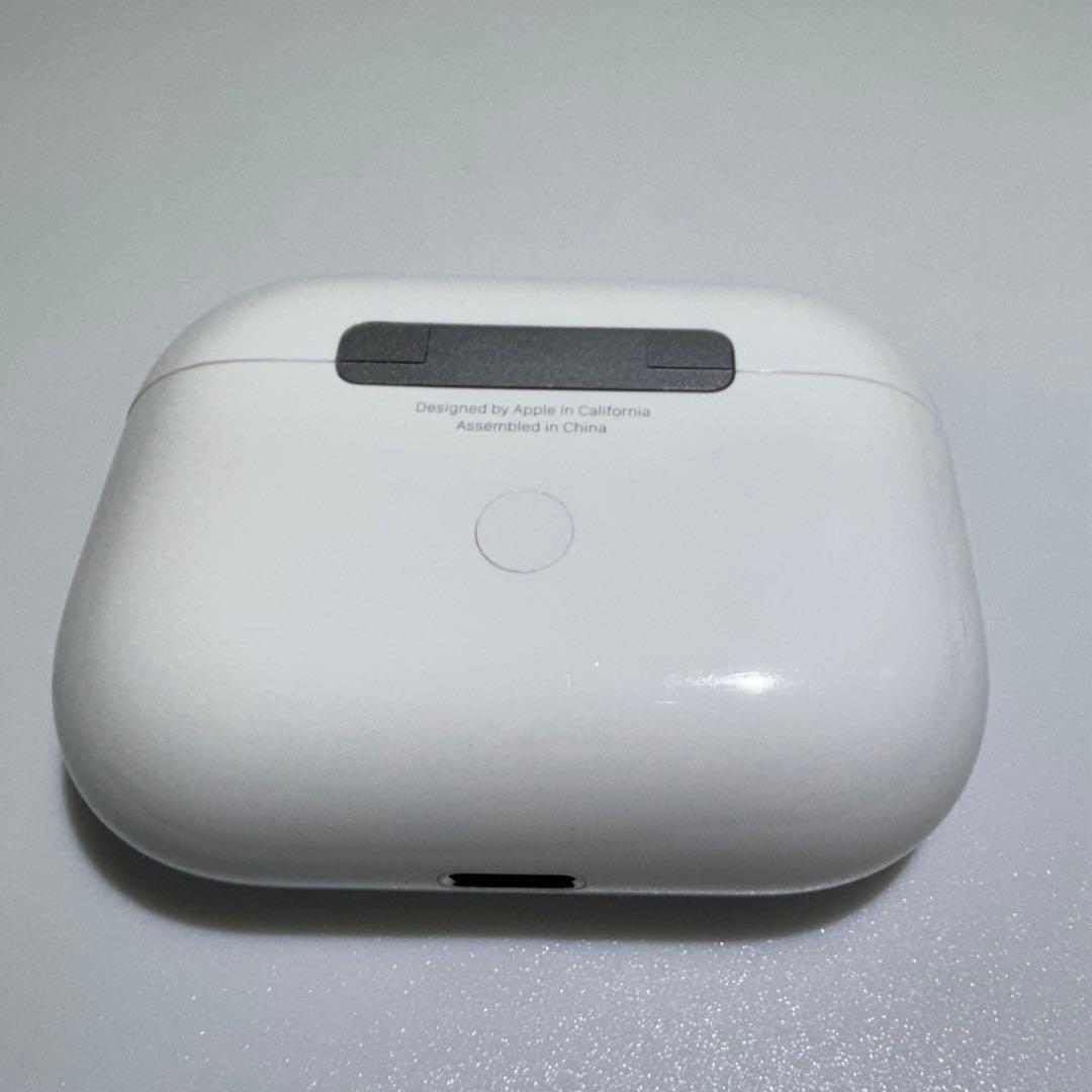 Mukhamad Azi 外箱・付属品有★AirPods PRO 第一世代